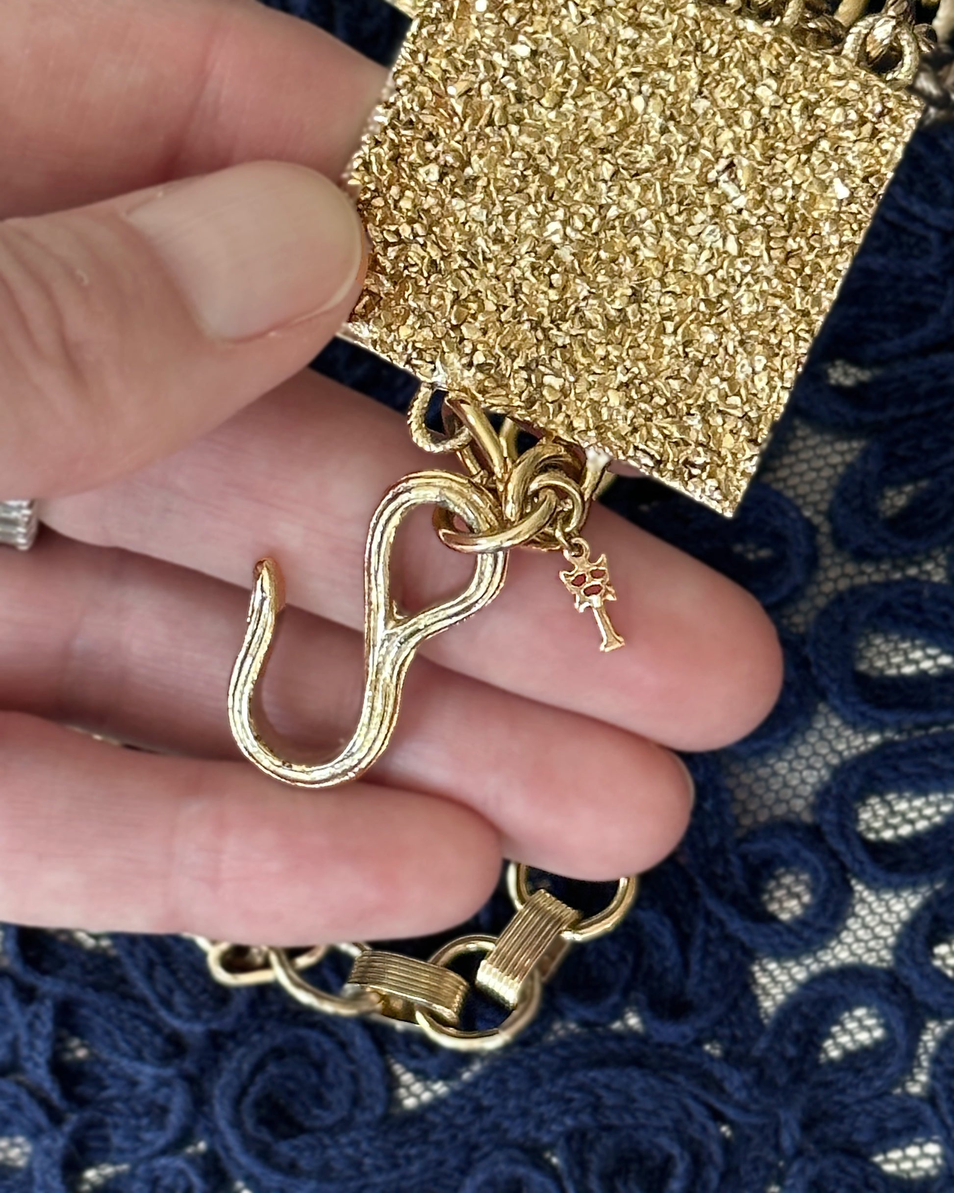 VINTAGE TRIFARI GOLD CHAIN BELT Very Breezy