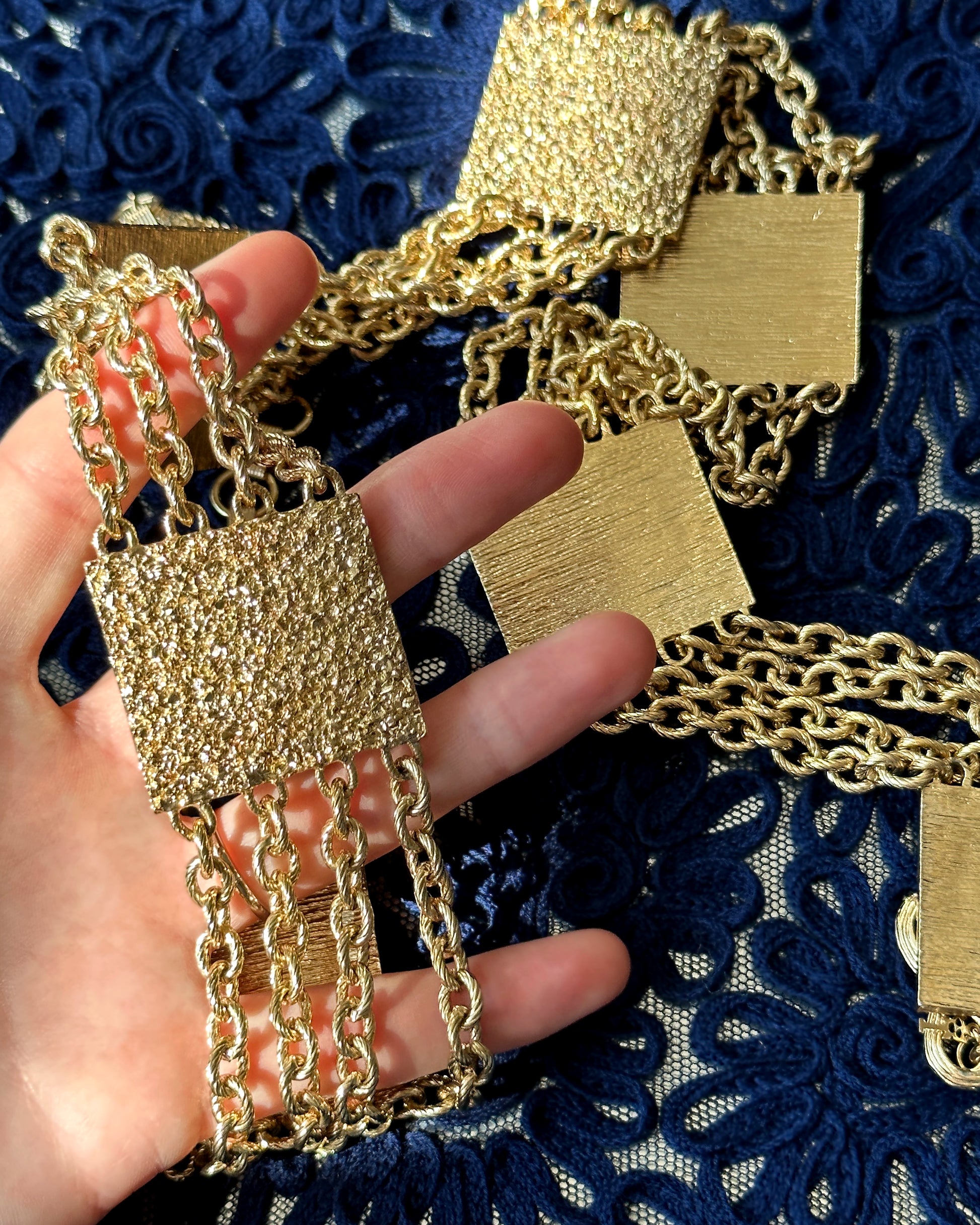 VINTAGE TRIFARI GOLD CHAIN BELT Very Breezy