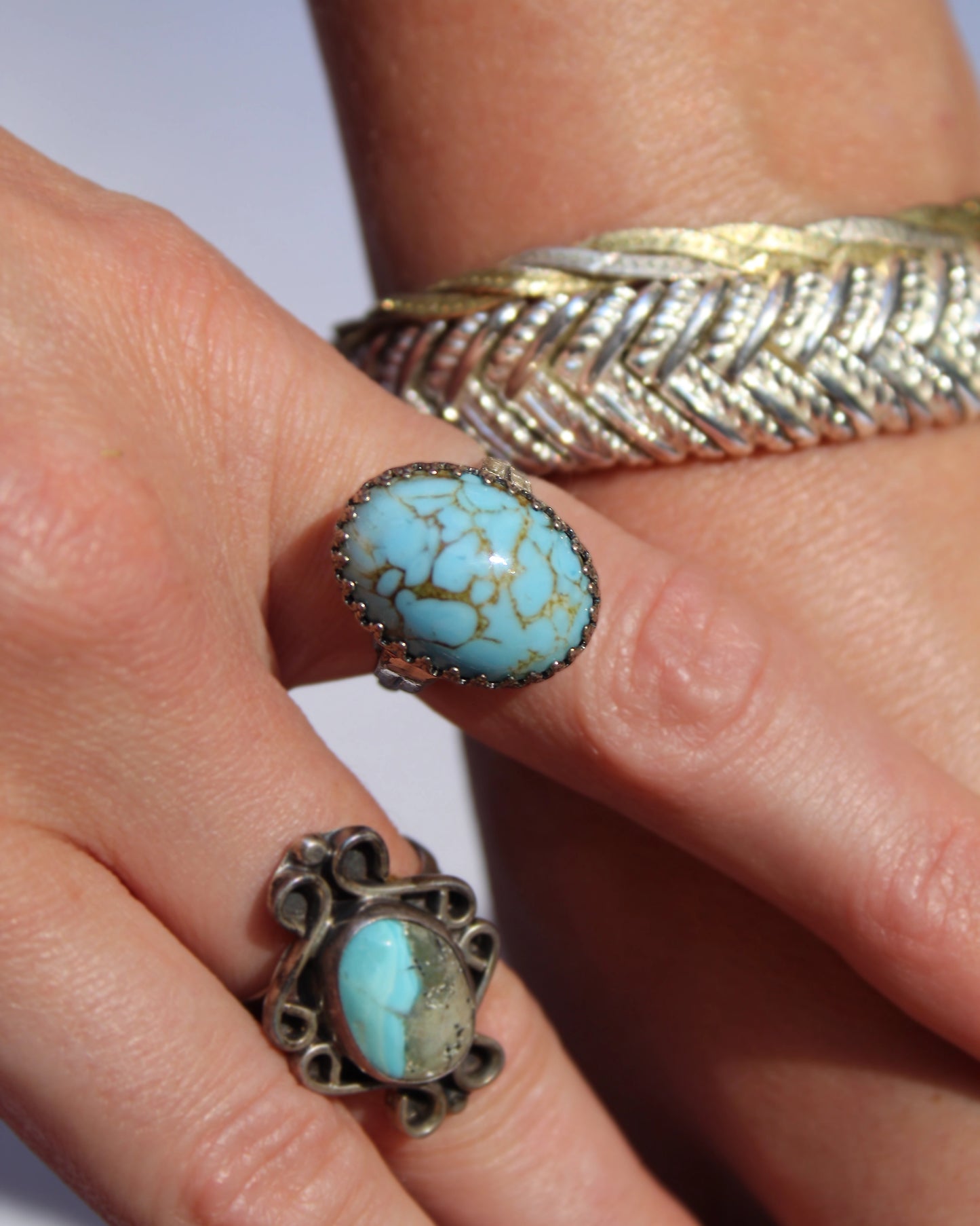 VINTAGE TURQUOISE AND STERLING SILVER COCKTAIL RING