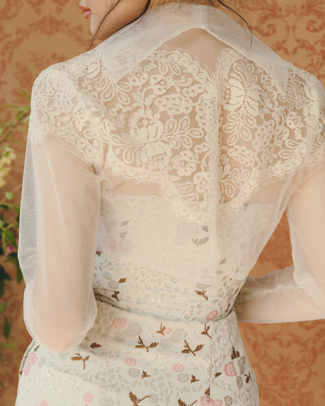 VINTAGE 1940s IVORY TULLE AND LACE BOLERO