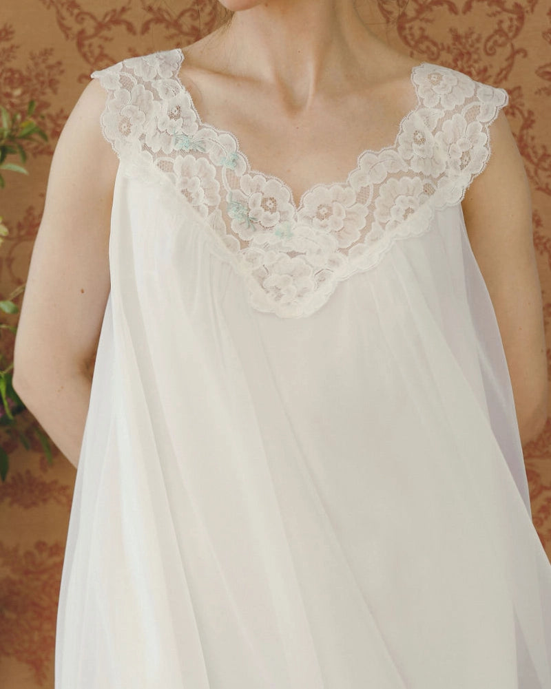 Vintage 1960s Ivory Peignoir Set With Blue Embroidery