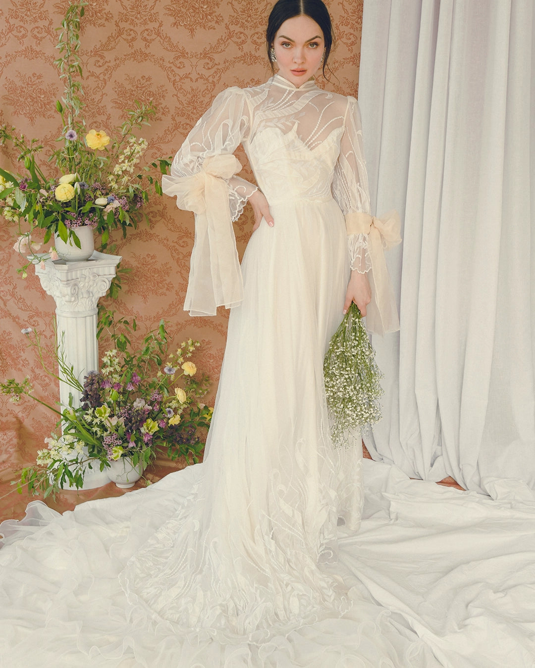Vintage Bow-Sleeve Wedding Gown With Detachable Tiered Train