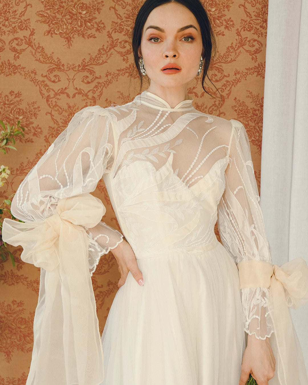 Vintage Bow-Sleeve Wedding Gown With Detachable Tiered Train