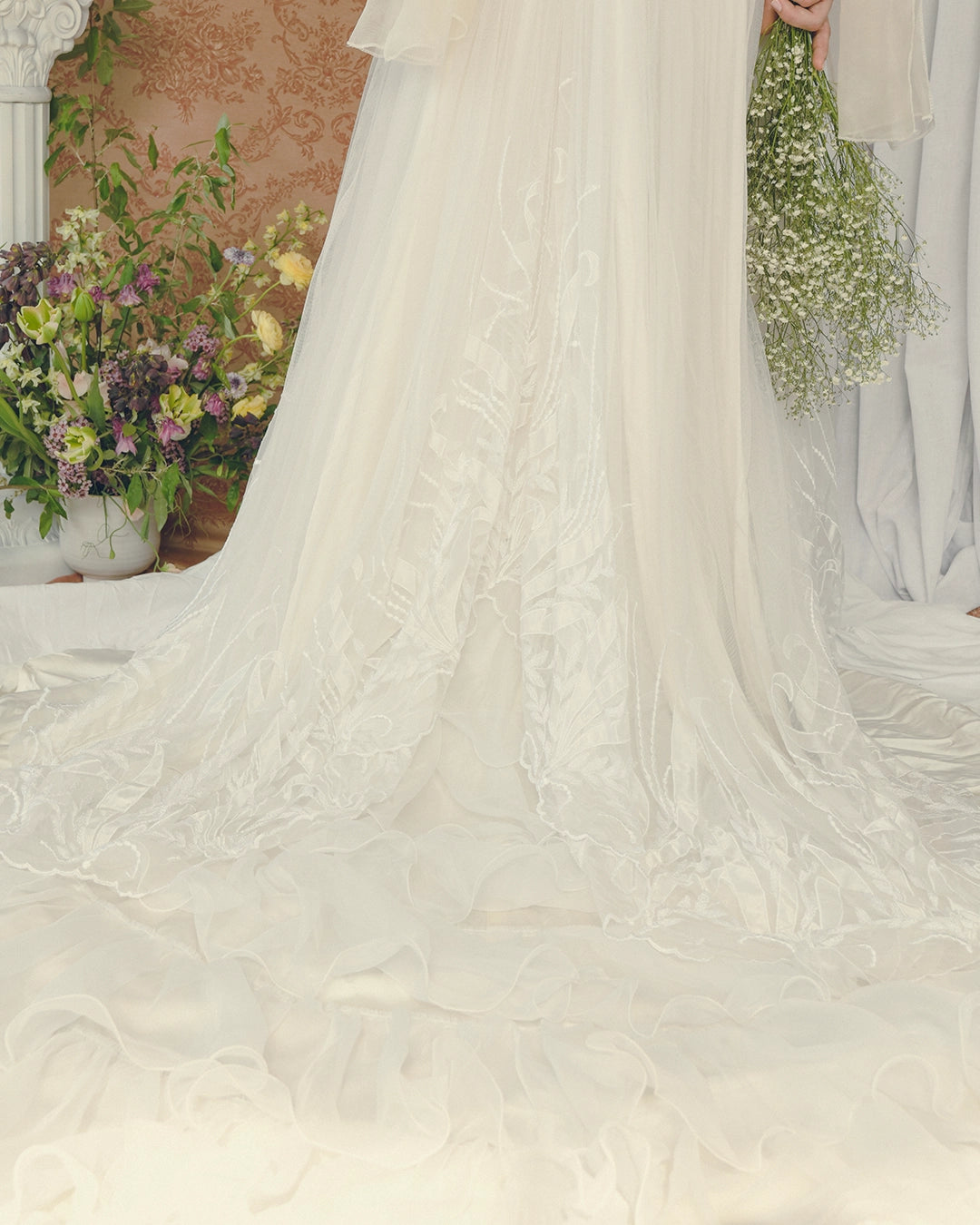 Vintage Bow-Sleeve Wedding Gown With Detachable Tiered Train
