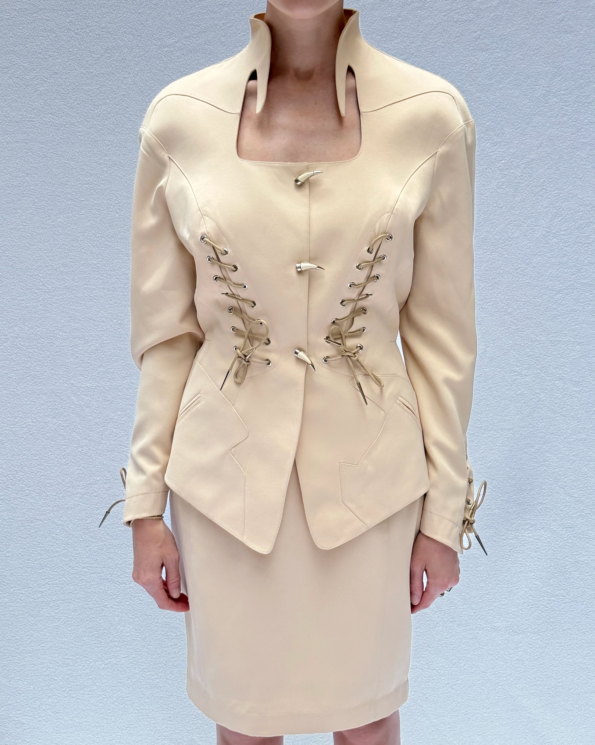 Vintage Thierry Mugler Spring 1992 Vintage Thierry Mugler Spring 1992