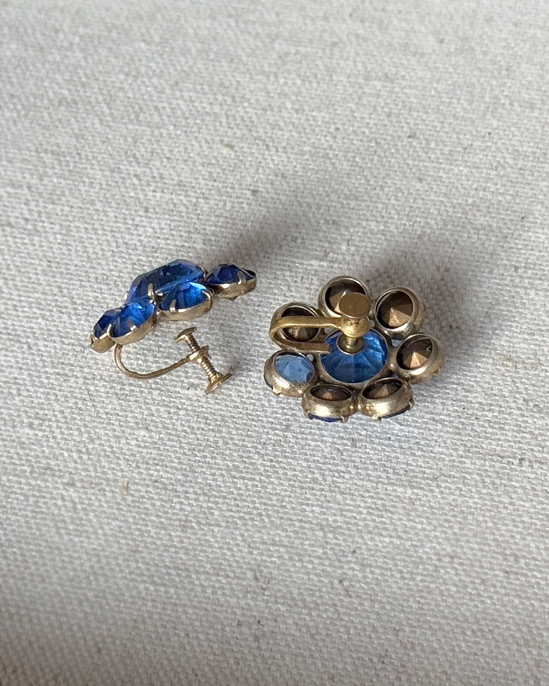 Vintage 1950s Blue Crystal Flower Cluster Stud Earrings