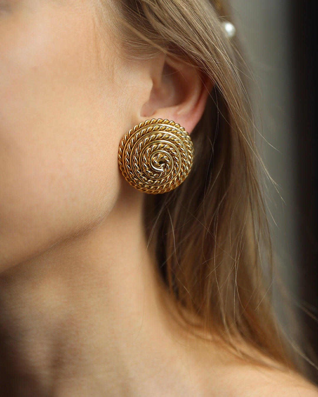 Vintage 1980s Gold Rope Swirl Button Earrings