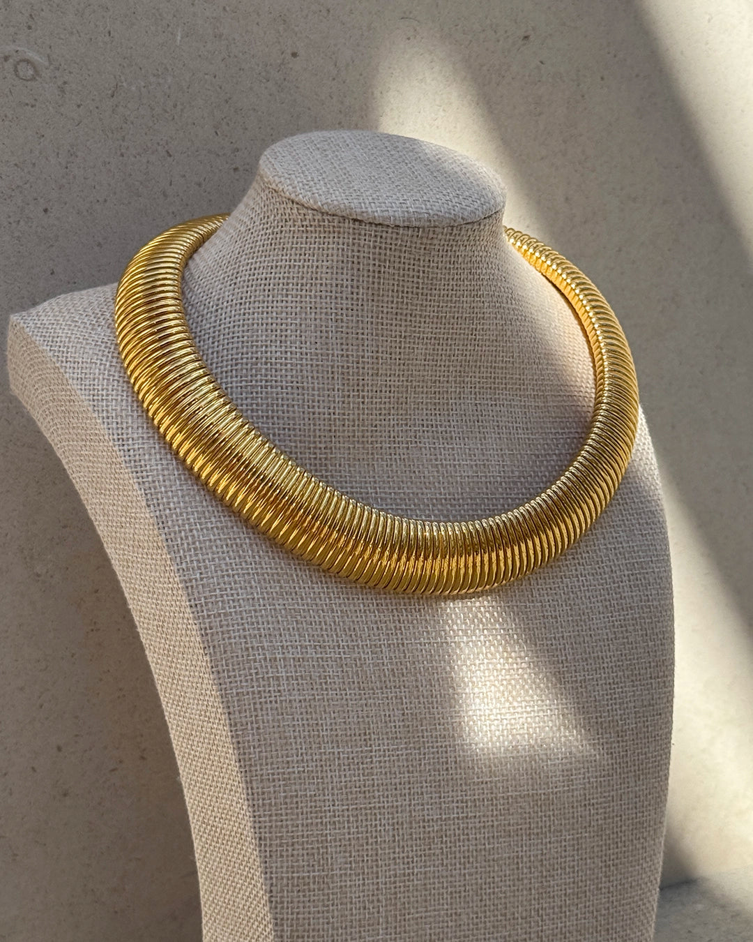 Vintage Gold Snake Chain Collar Necklace