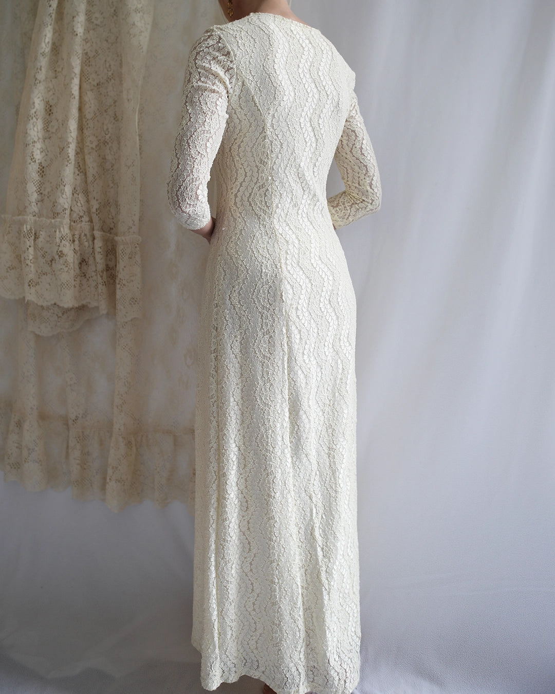 Vintage Ivory Lace Long Sleeve Princess Cut Column Dress Very Breezy Vintage Ivory Lace Long Sleeve Princess Cut Column Dress Very Breezy
