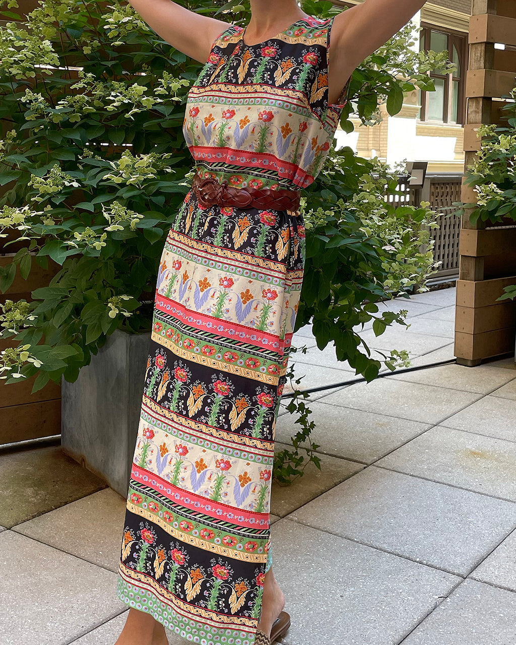 VINTAGE AUSTRIAN FLORAL FOLK PRINT DRESS M